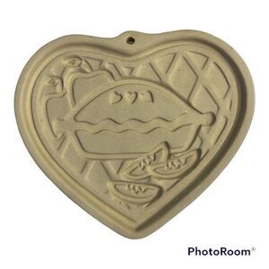 Pampered Chef Welcome Home Heart Cookie Mold 1998 Family Heritage Collection